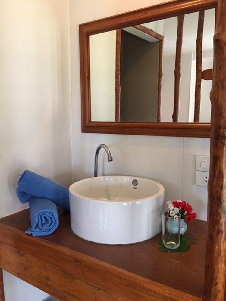 Baan Anattaya Koh Yao Noi Bed & Breakfast Bagian luar foto